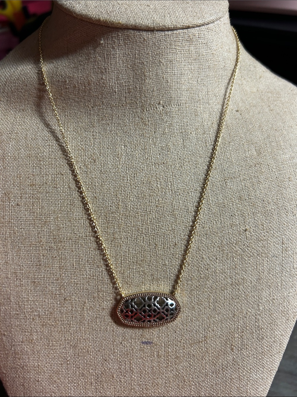 Gold Filigree Pendant Necklace - Elegant Women's Jewelry Kendra Scott